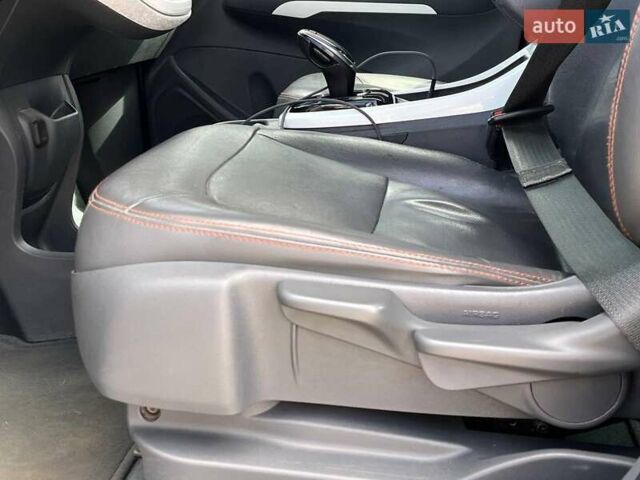 Серый Шевроле Bolt EV, объемом двигателя 0 л и пробегом 98 тыс. км за 15490 $, фото 40 на Automoto.ua