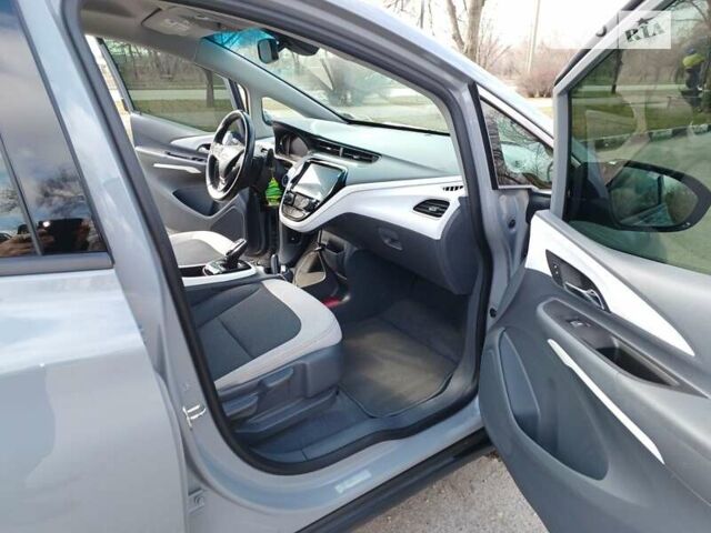 Серый Шевроле Bolt EV, объемом двигателя 0 л и пробегом 58 тыс. км за 18000 $, фото 22 на Automoto.ua