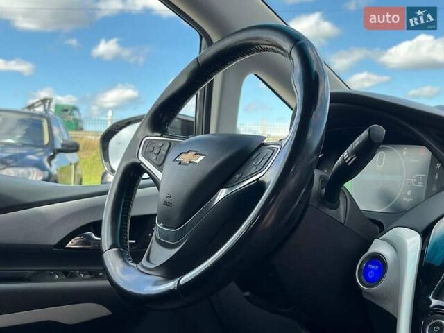 Серый Шевроле Bolt EV, объемом двигателя 0 л и пробегом 98 тыс. км за 15490 $, фото 13 на Automoto.ua