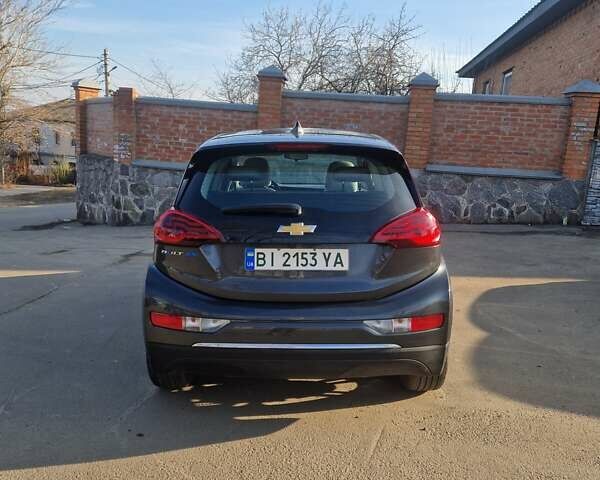 Серый Шевроле Bolt EV, объемом двигателя 0 л и пробегом 28 тыс. км за 15500 $, фото 3 на Automoto.ua