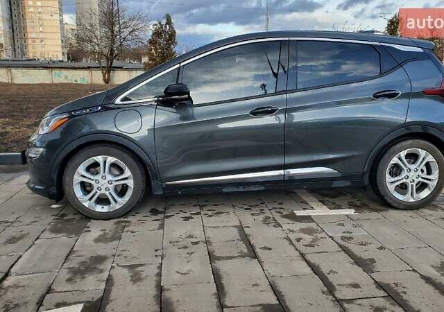 Серый Шевроле Bolt EV, объемом двигателя 0 л и пробегом 20 тыс. км за 15100 $, фото 89 на Automoto.ua