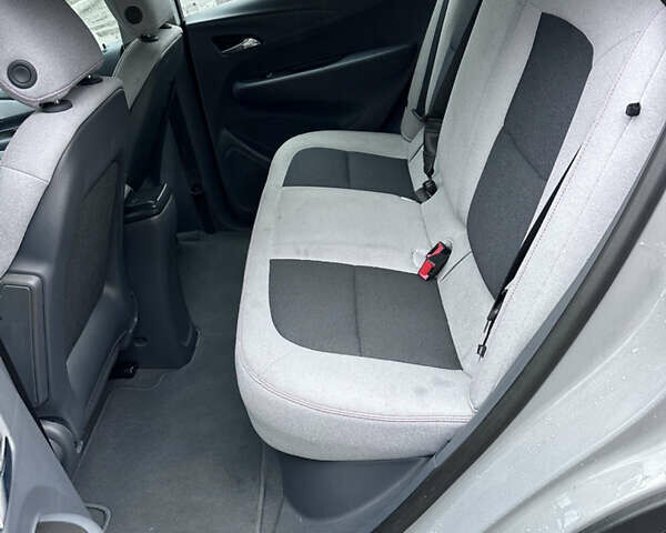 Сірий Шевроле Bolt EV, об'ємом двигуна 0 л та пробігом 80 тис. км за 16000 $, фото 20 на Automoto.ua