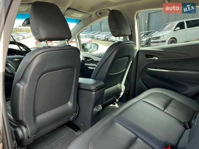 Серый Шевроле Bolt EV, объемом двигателя 0 л и пробегом 98 тыс. км за 15490 $, фото 29 на Automoto.ua