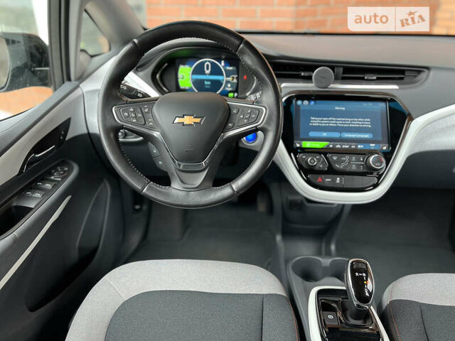 Сірий Шевроле Bolt EV, об'ємом двигуна 0 л та пробігом 30 тис. км за 23900 $, фото 33 на Automoto.ua