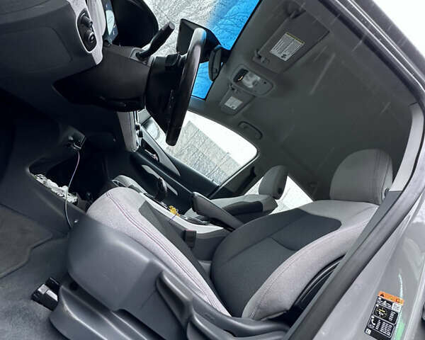 Сірий Шевроле Bolt EV, об'ємом двигуна 0 л та пробігом 80 тис. км за 16000 $, фото 17 на Automoto.ua