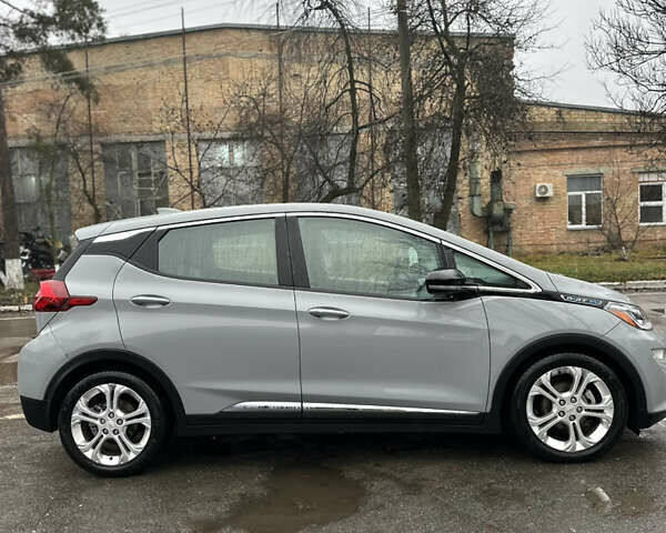 Сірий Шевроле Bolt EV, об'ємом двигуна 0 л та пробігом 80 тис. км за 16000 $, фото 1 на Automoto.ua
