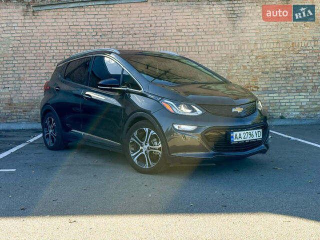 Серый Шевроле Bolt EV, объемом двигателя 0 л и пробегом 54 тыс. км за 18900 $, фото 2 на Automoto.ua