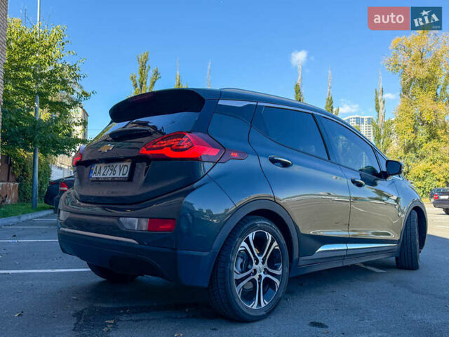 Серый Шевроле Bolt EV, объемом двигателя 0 л и пробегом 54 тыс. км за 18900 $, фото 4 на Automoto.ua
