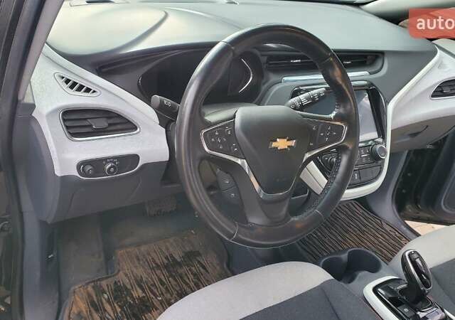 Серый Шевроле Bolt EV, объемом двигателя 0 л и пробегом 20 тыс. км за 15100 $, фото 76 на Automoto.ua
