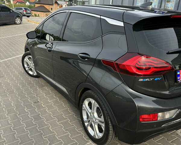 Серый Шевроле Bolt EV, объемом двигателя 0 л и пробегом 27 тыс. км за 22200 $, фото 4 на Automoto.ua