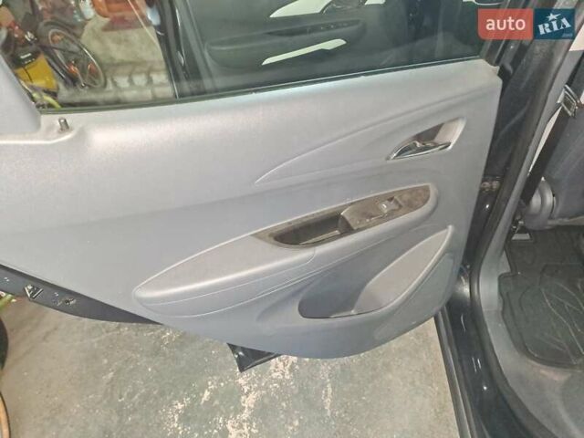 Серый Шевроле Bolt EV, объемом двигателя 0 л и пробегом 15 тыс. км за 17600 $, фото 7 на Automoto.ua