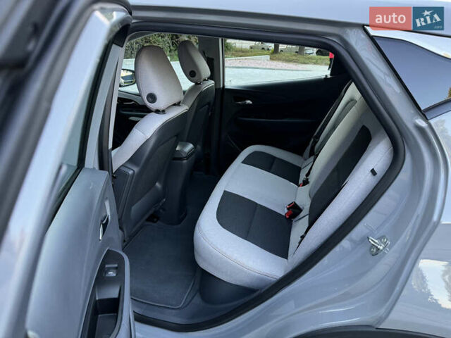 Серый Шевроле Bolt EV, объемом двигателя 0 л и пробегом 64 тыс. км за 16000 $, фото 16 на Automoto.ua