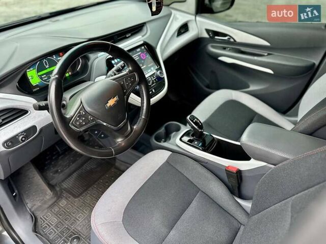 Серый Шевроле Bolt EV, объемом двигателя 0 л и пробегом 27 тыс. км за 16500 $, фото 22 на Automoto.ua