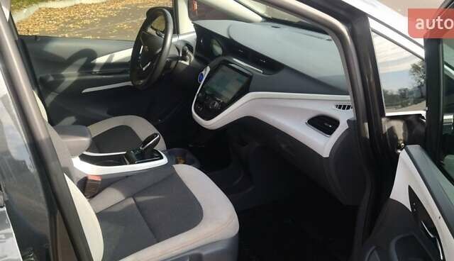 Серый Шевроле Bolt EV, объемом двигателя 0 л и пробегом 79 тыс. км за 15200 $, фото 16 на Automoto.ua