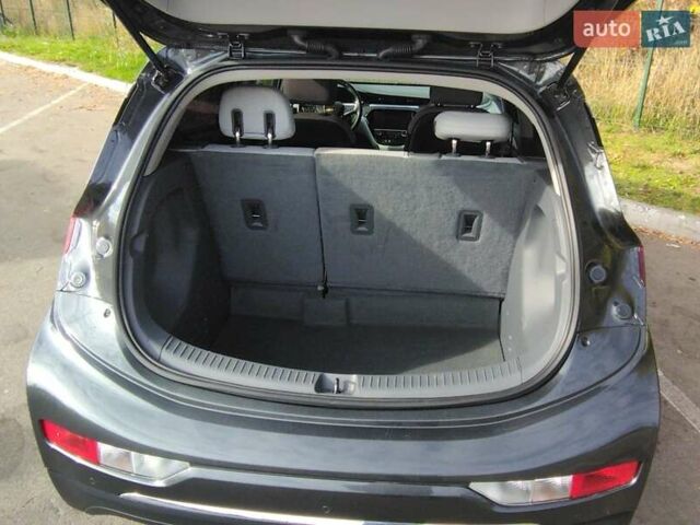 Серый Шевроле Bolt EV, объемом двигателя 0 л и пробегом 79 тыс. км за 15200 $, фото 9 на Automoto.ua