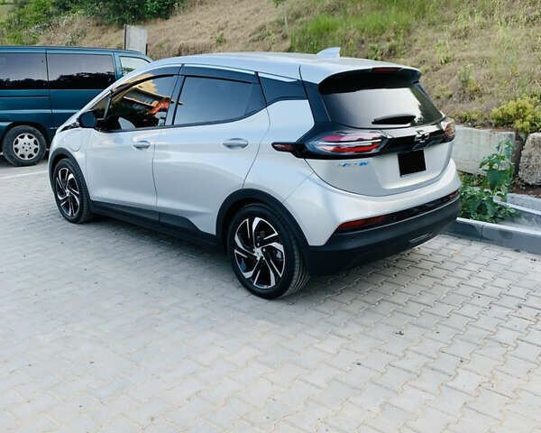 Серый Шевроле Bolt EV, объемом двигателя 0 л и пробегом 11 тыс. км за 20500 $, фото 4 на Automoto.ua