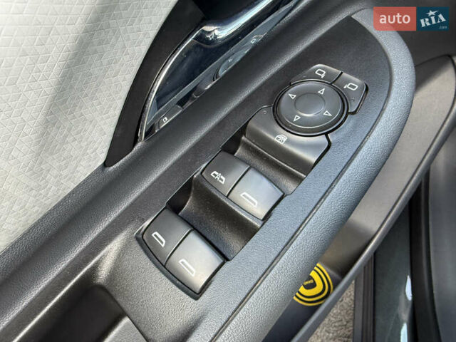 Серый Шевроле Bolt EV, объемом двигателя 0 л и пробегом 34 тыс. км за 16900 $, фото 26 на Automoto.ua