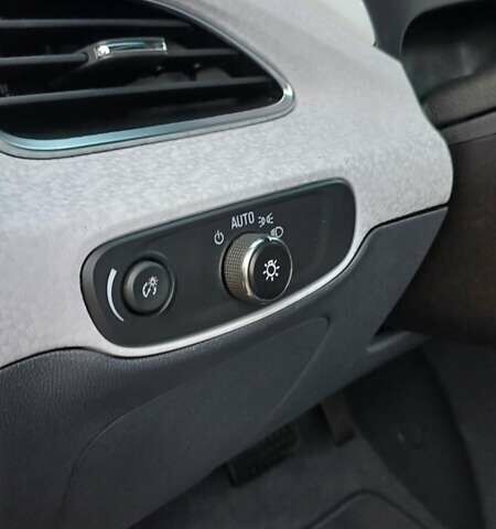 Серый Шевроле Bolt EV, объемом двигателя 0 л и пробегом 54 тыс. км за 16950 $, фото 26 на Automoto.ua