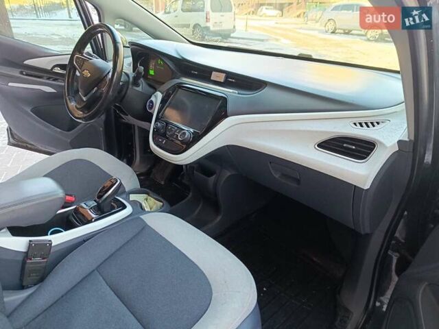 Серый Шевроле Bolt EV, объемом двигателя 0 л и пробегом 84 тыс. км за 18100 $, фото 24 на Automoto.ua