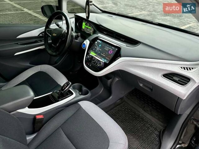 Серый Шевроле Bolt EV, объемом двигателя 0 л и пробегом 27 тыс. км за 16500 $, фото 31 на Automoto.ua