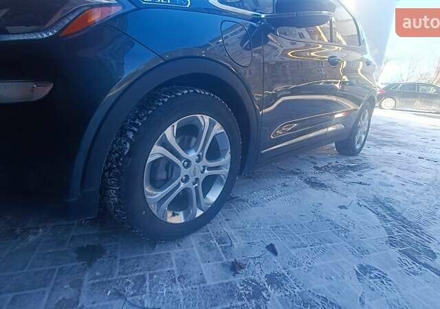 Серый Шевроле Bolt EV, объемом двигателя 0 л и пробегом 84 тыс. км за 18100 $, фото 11 на Automoto.ua