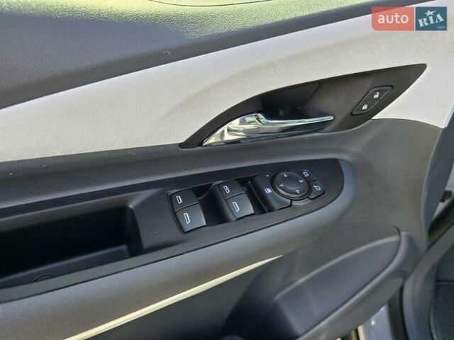 Серый Шевроле Bolt EV, объемом двигателя 0 л и пробегом 35 тыс. км за 16000 $, фото 11 на Automoto.ua