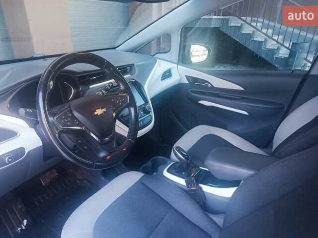 Серый Шевроле Bolt EV, объемом двигателя 0 л и пробегом 84 тыс. км за 18100 $, фото 20 на Automoto.ua