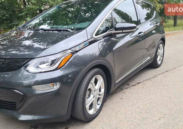 Серый Шевроле Bolt EV, объемом двигателя 0 л и пробегом 52 тыс. км за 18500 $, фото 2 на Automoto.ua