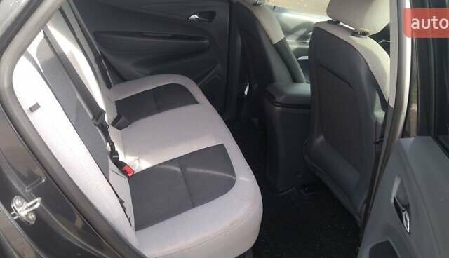 Серый Шевроле Bolt EV, объемом двигателя 0 л и пробегом 79 тыс. км за 15200 $, фото 18 на Automoto.ua