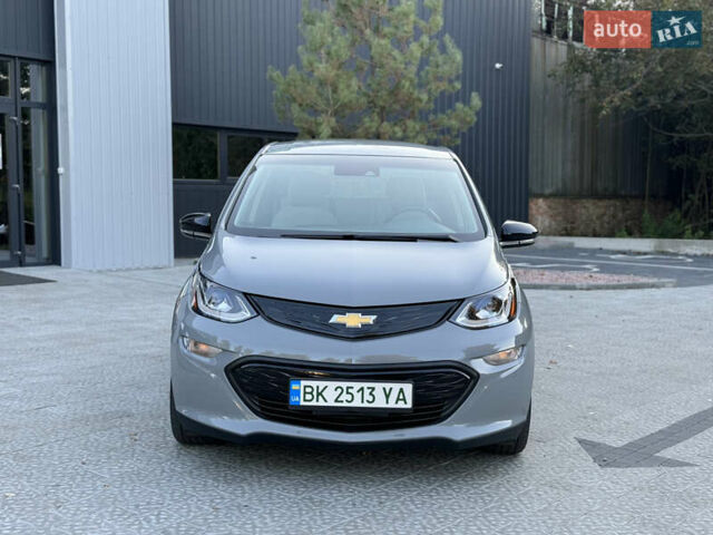 Серый Шевроле Bolt EV, объемом двигателя 0 л и пробегом 64 тыс. км за 16000 $, фото 6 на Automoto.ua