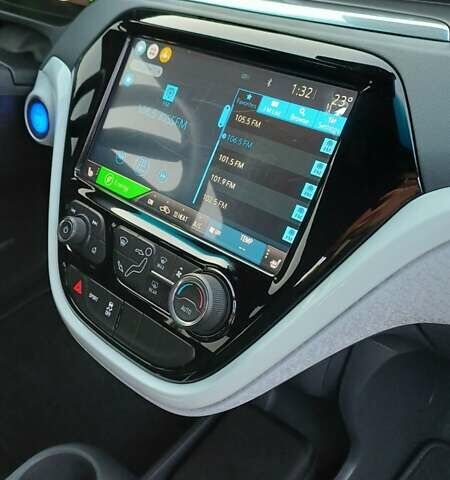 Серый Шевроле Bolt EV, объемом двигателя 0 л и пробегом 54 тыс. км за 16950 $, фото 37 на Automoto.ua