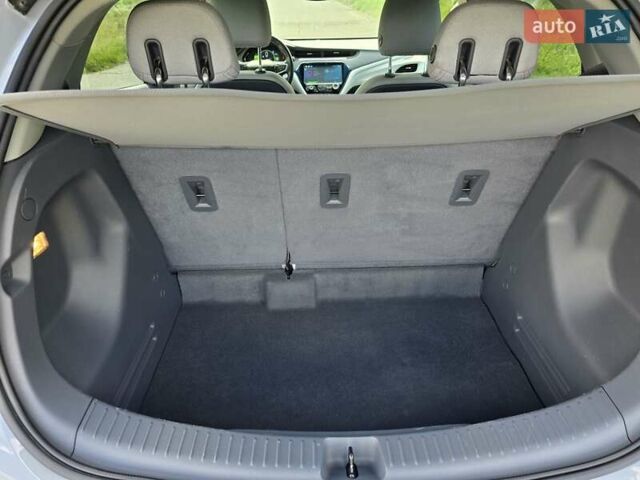 Серый Шевроле Bolt EV, объемом двигателя 0 л и пробегом 35 тыс. км за 16000 $, фото 21 на Automoto.ua