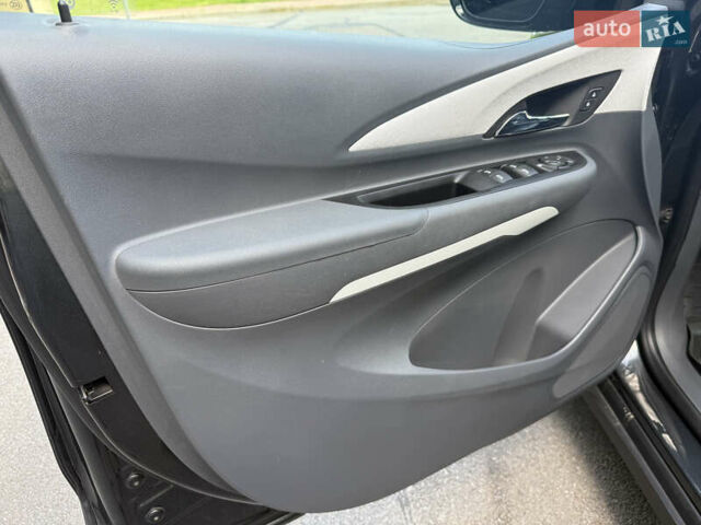 Серый Шевроле Bolt EV, объемом двигателя 0 л и пробегом 34 тыс. км за 16900 $, фото 8 на Automoto.ua