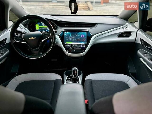 Серый Шевроле Bolt EV, объемом двигателя 0 л и пробегом 27 тыс. км за 16500 $, фото 40 на Automoto.ua