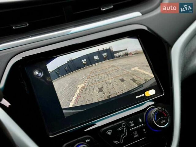 Серый Шевроле Bolt EV, объемом двигателя 0 л и пробегом 27 тыс. км за 16500 $, фото 29 на Automoto.ua