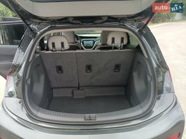 Серый Шевроле Bolt EV, объемом двигателя 0 л и пробегом 40 тыс. км за 17500 $, фото 4 на Automoto.ua