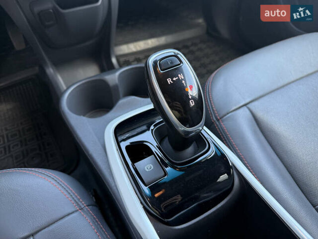 Серый Шевроле Bolt EV, объемом двигателя 0 л и пробегом 34 тыс. км за 16900 $, фото 15 на Automoto.ua