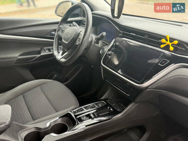 Серый Шевроле Bolt EV, объемом двигателя 0 л и пробегом 32 тыс. км за 19000 $, фото 15 на Automoto.ua