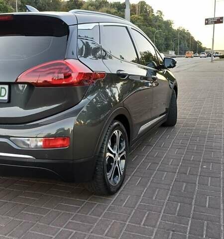Серый Шевроле Bolt EV, объемом двигателя 0 л и пробегом 54 тыс. км за 16950 $, фото 3 на Automoto.ua
