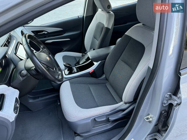 Серый Шевроле Bolt EV, объемом двигателя 0 л и пробегом 64 тыс. км за 16000 $, фото 15 на Automoto.ua