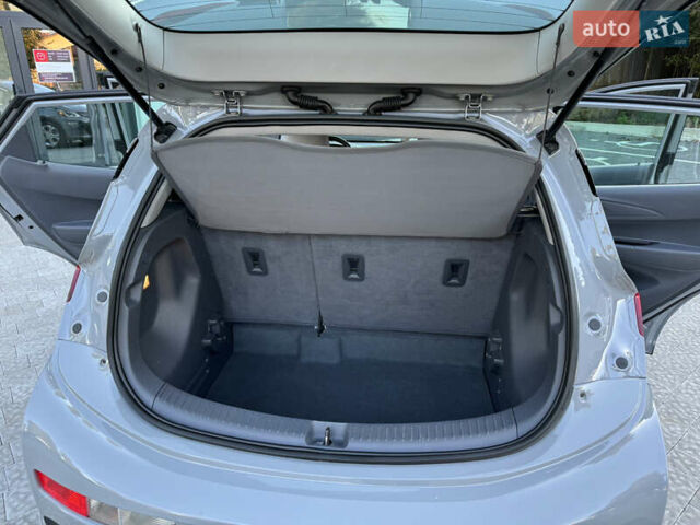 Серый Шевроле Bolt EV, объемом двигателя 0 л и пробегом 64 тыс. км за 16000 $, фото 20 на Automoto.ua