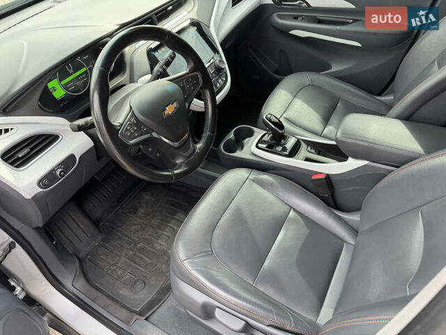 Серый Шевроле Bolt EV, объемом двигателя 0 л и пробегом 128 тыс. км за 14990 $, фото 17 на Automoto.ua
