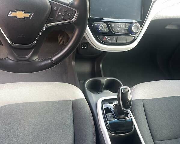 Серый Шевроле Bolt EV, объемом двигателя 0 л и пробегом 52 тыс. км за 18500 $, фото 16 на Automoto.ua