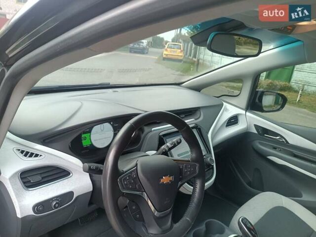 Серый Шевроле Bolt EV, объемом двигателя 0 л и пробегом 40 тыс. км за 17500 $, фото 2 на Automoto.ua