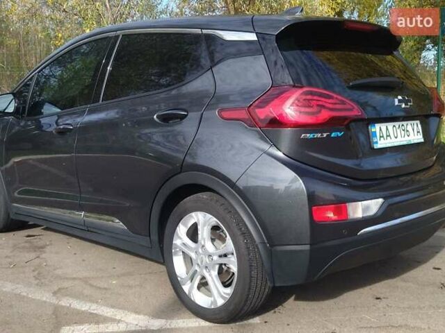 Сірий Шевроле Bolt EV, об'ємом двигуна 0 л та пробігом 76 тис. км за 15400 $, фото 3 на Automoto.ua
