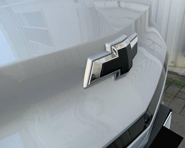 Серый Шевроле Bolt EV, объемом двигателя 0 л и пробегом 11 тыс. км за 20500 $, фото 12 на Automoto.ua