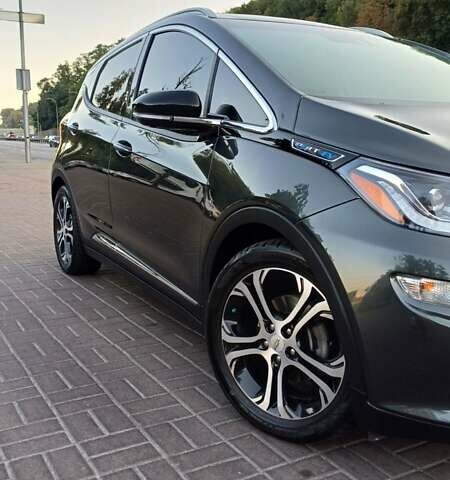 Серый Шевроле Bolt EV, объемом двигателя 0 л и пробегом 54 тыс. км за 16950 $, фото 7 на Automoto.ua