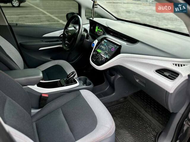 Серый Шевроле Bolt EV, объемом двигателя 0 л и пробегом 27 тыс. км за 16500 $, фото 30 на Automoto.ua