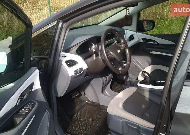 Серый Шевроле Bolt EV, объемом двигателя 0 л и пробегом 79 тыс. км за 15200 $, фото 10 на Automoto.ua