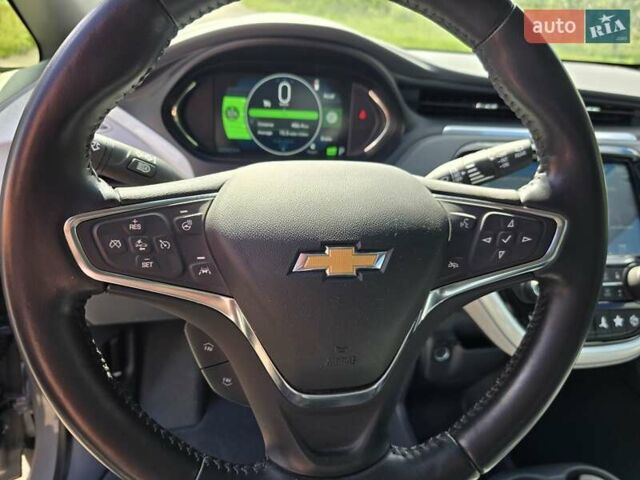 Серый Шевроле Bolt EV, объемом двигателя 0 л и пробегом 35 тыс. км за 16000 $, фото 9 на Automoto.ua